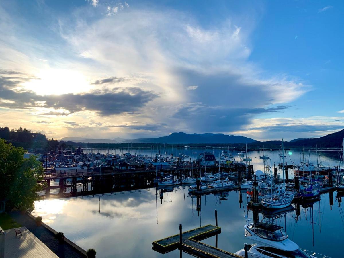 Oceanfront Suites At Cowichan Bay Exterior photo