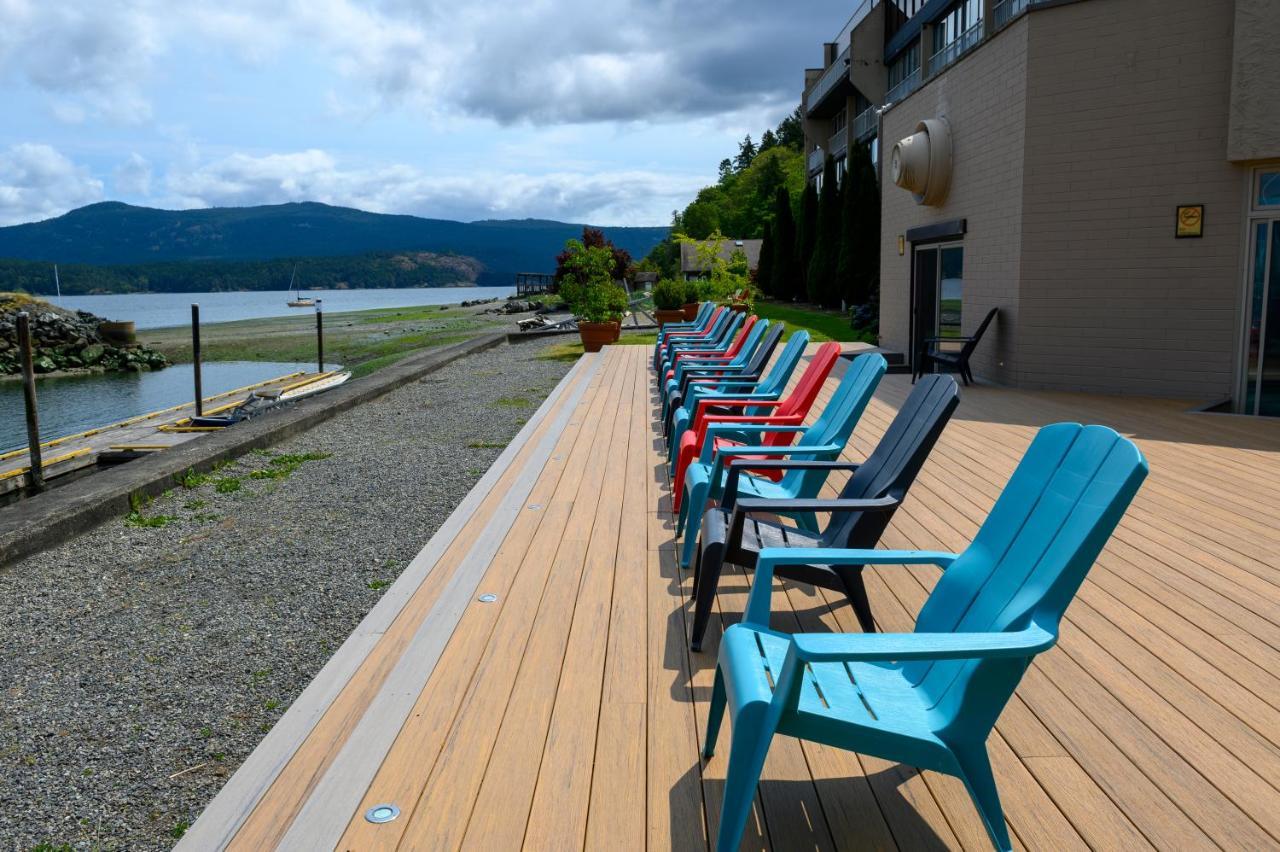 Oceanfront Suites At Cowichan Bay Exterior photo